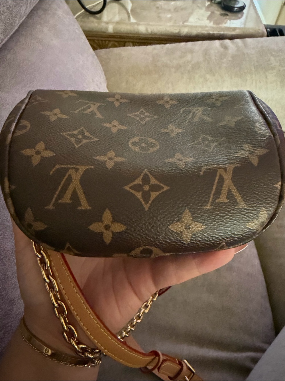 *SOLD*Louis Vuitton Monogram mini bumbag w/Gold Chain and Natural Leather Trim - Picture 4 of 9